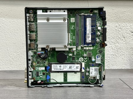 Lenovo Thinkcentre M70q Gen6 1